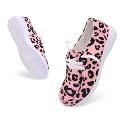 sports shoes