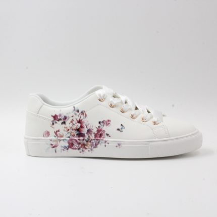 Sports Shoes