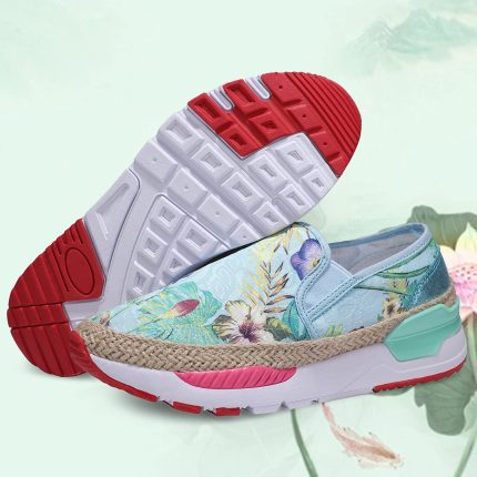 sports shoes