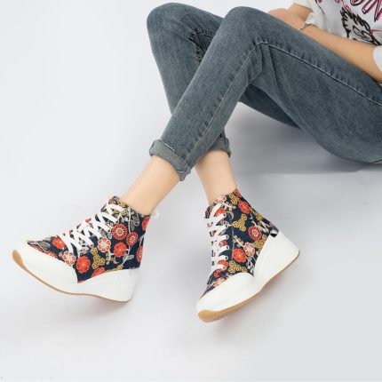 Sports Shoes