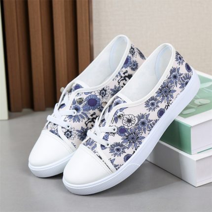 sports shoes