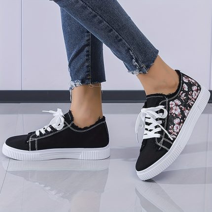 Sports Shoes