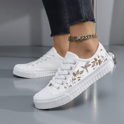 sports shoes
